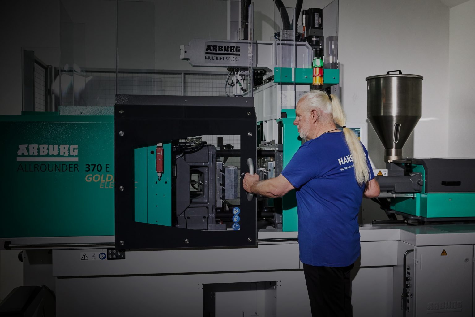 Technology Insert Overmoulding plastic injection molded parts with insert technology